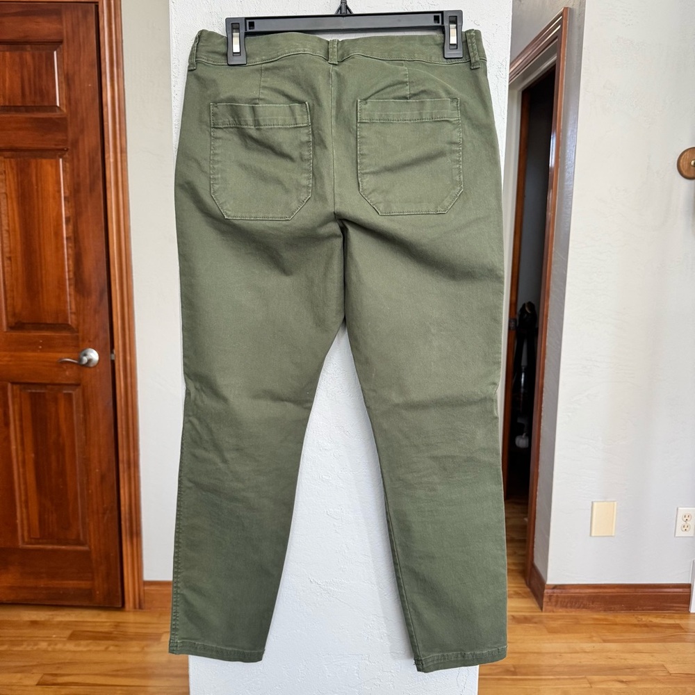 CLOSET CLEAROUT Old Navy Army Green Pixie Pants - Picture 2 of 6